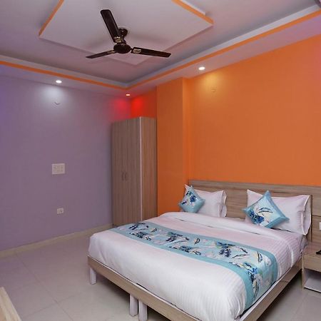 新德里 Oyo Rose Residency Near Dwarka Sector 9 Metro Station酒店 外观 照片