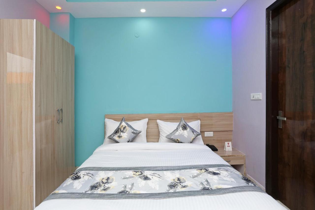 新德里 Oyo Rose Residency Near Dwarka Sector 9 Metro Station酒店 外观 照片