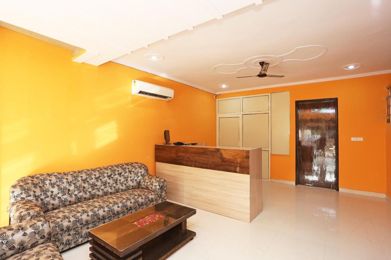 新德里 Oyo Rose Residency Near Dwarka Sector 9 Metro Station酒店 外观 照片
