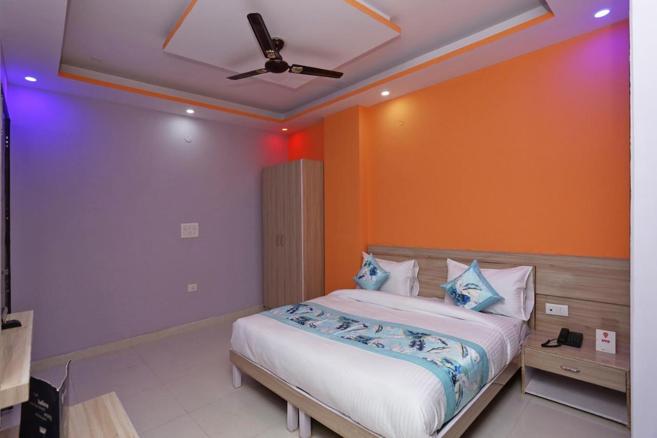 新德里 Oyo Rose Residency Near Dwarka Sector 9 Metro Station酒店 外观 照片
